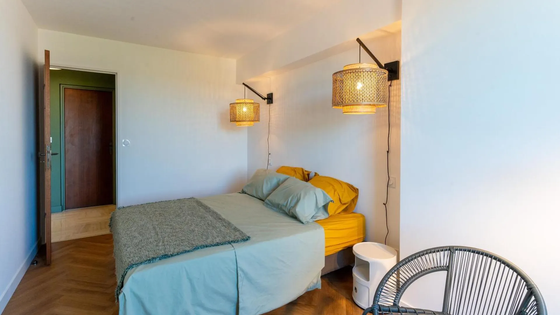Le 17 - Centre Historique Avec Garage - Apartment Avignon France