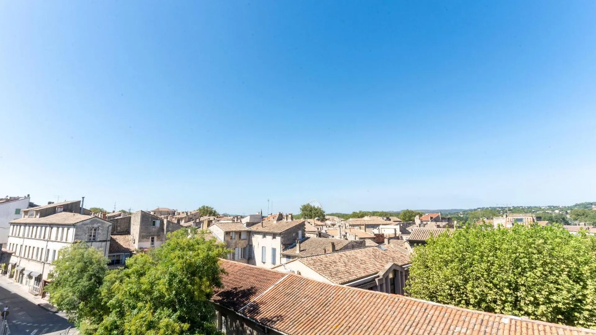 Le 17 - Centre Historique Avec Garage - Apartment Avignon